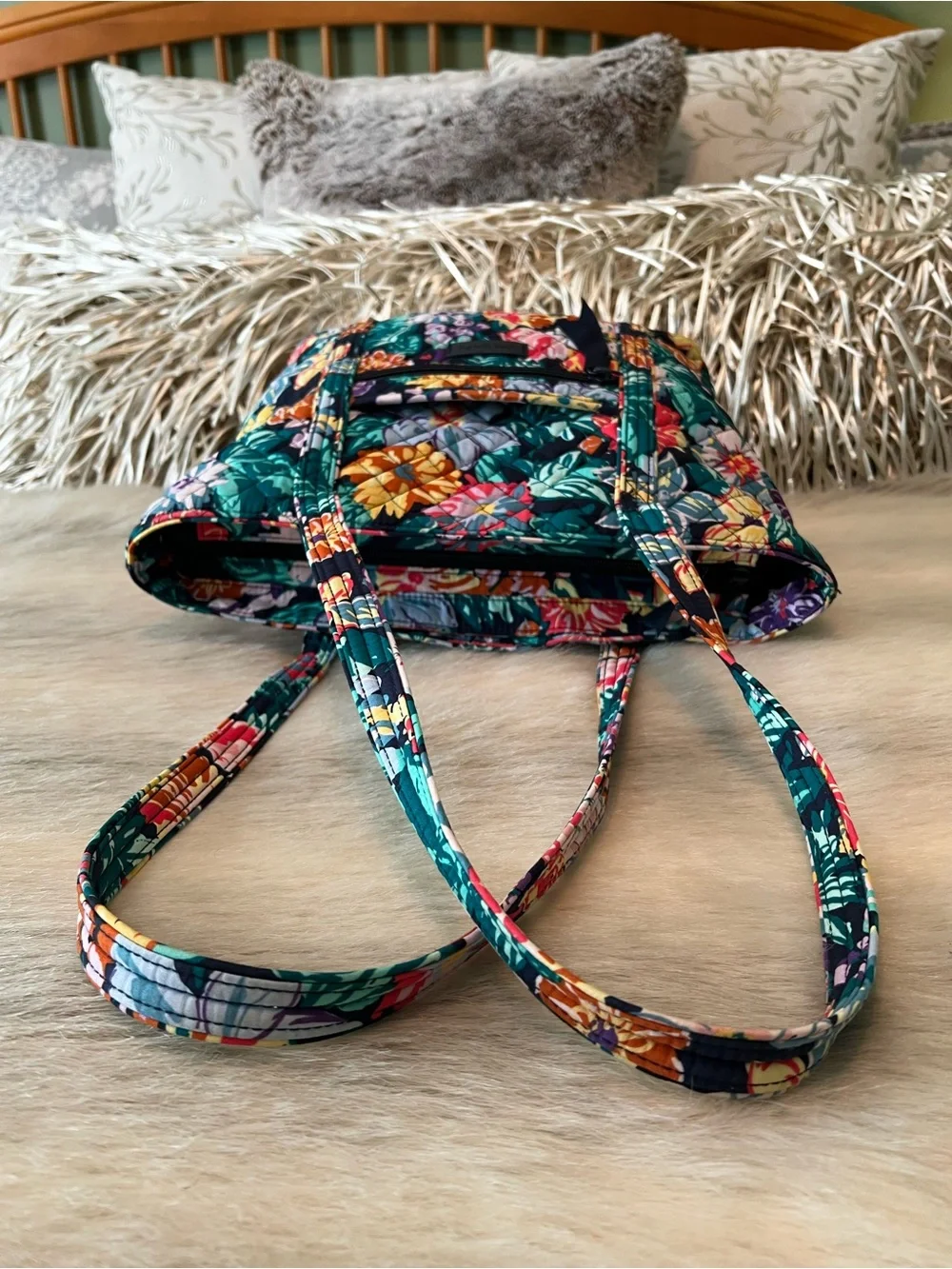 VERA BRADLEY Happy Blooms Villager Tote Floral Orange Navy Green Quilted Zip Top